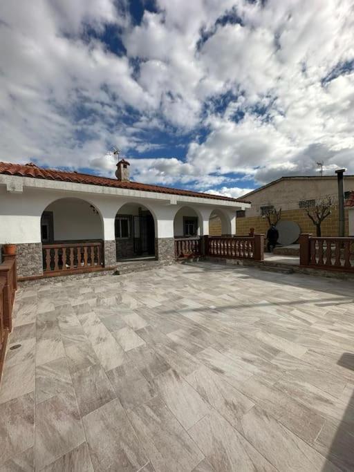 Villa Los Cantos Toledo Exterior photo